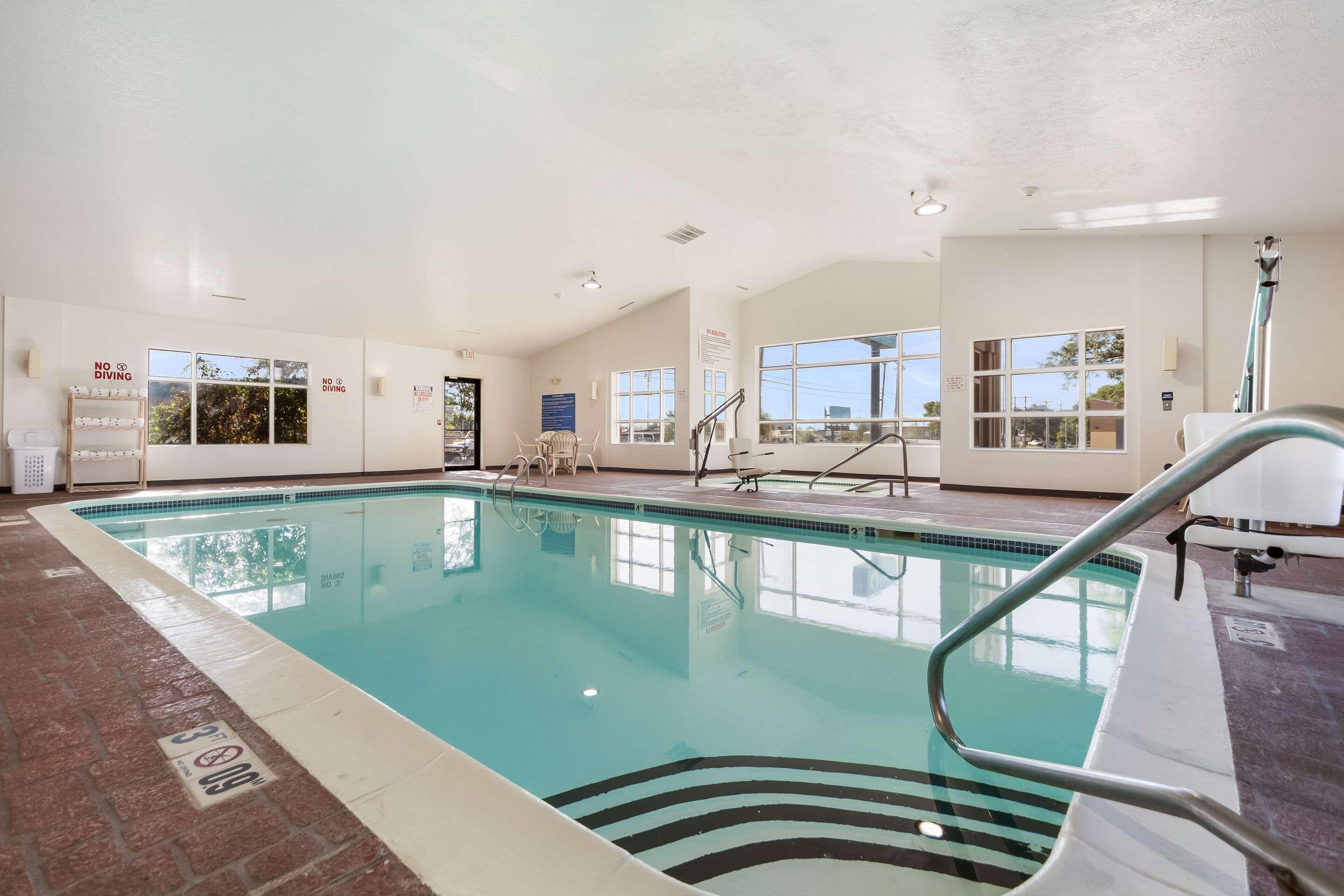 Quality Inn Lincoln Cornhusker Екстер'єр фото