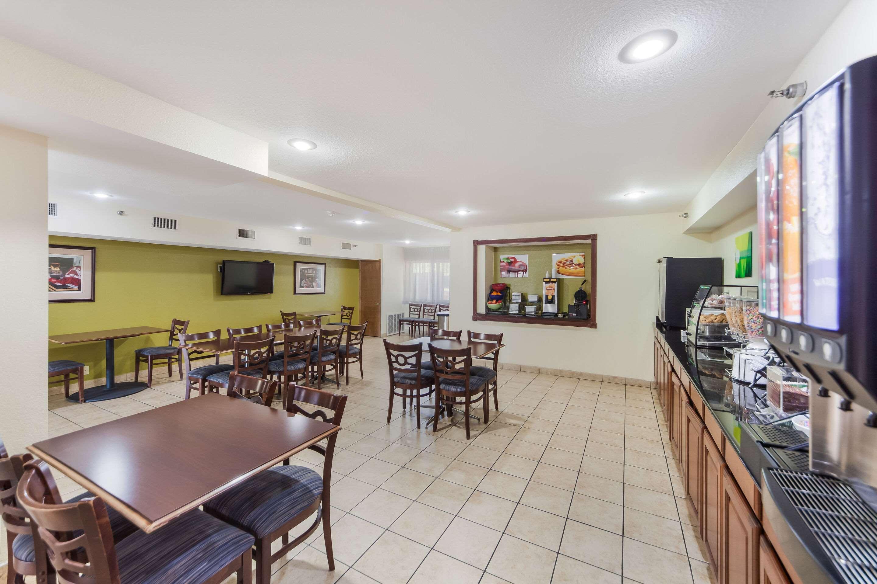 Quality Inn Lincoln Cornhusker Екстер'єр фото