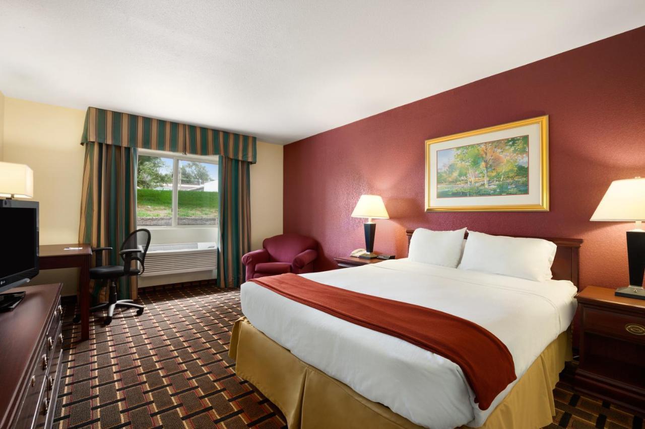 Quality Inn Lincoln Cornhusker Екстер'єр фото